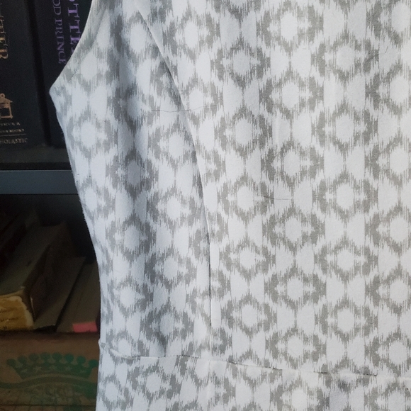 Summer dress - Picture 2 of 4